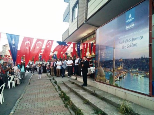 Ak Parti Ataşehir Ferhatpaşa Sokak İftarı 2015