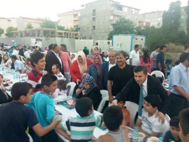 Ak Parti Ataşehir Ferhatpaşa Sokak İftarı 2015