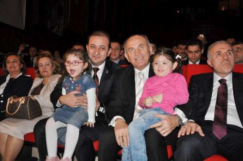 AK PERTİ 4. OLOGAN KONGRESİ