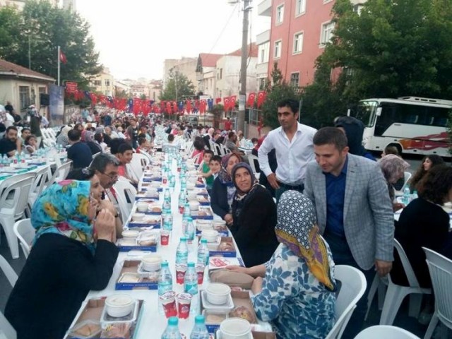 Ak Parti Ataşehir Örnek Mahallesi İftarı 2015