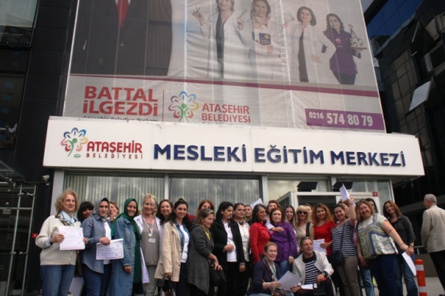 ATAMEM, ataşehir Belediyesi, Meslek Eğitim Merkezi Kursiyerleri, Sertifikalarını aldı