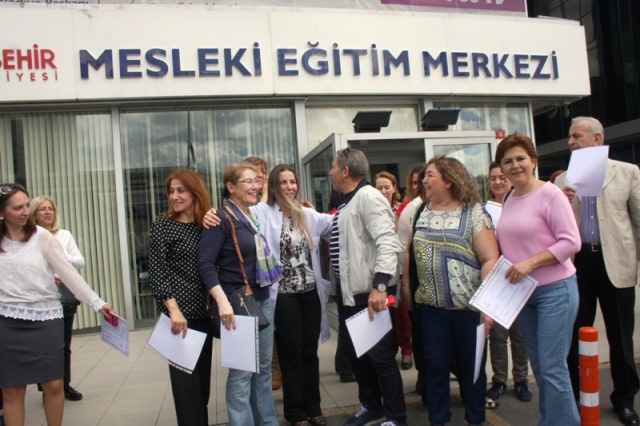 ATAMEM, ataşehir Belediyesi, Meslek Eğitim Merkezi Kursiyerleri, Sertifikalarını aldı