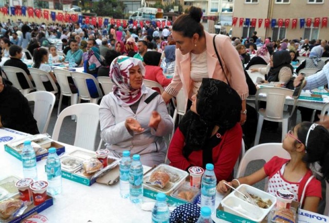 Ataşehir Ak Parti Ramazan Proğramı Fotoları