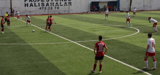 atasehir-belediye-bayan-futbol-konak