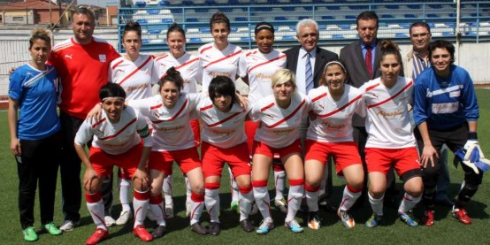 atasehir-belediye-bayan-futbol-konak