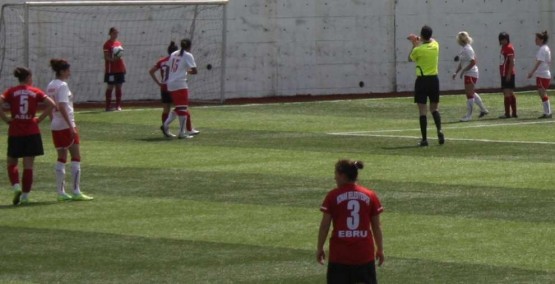 atasehir-belediye-bayan-futbol-konak