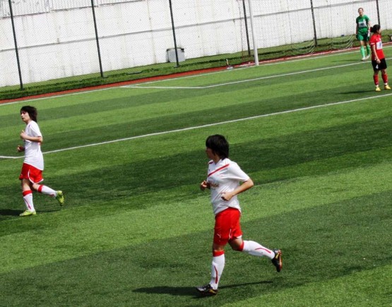atasehir-belediye-bayan-futbol-konak