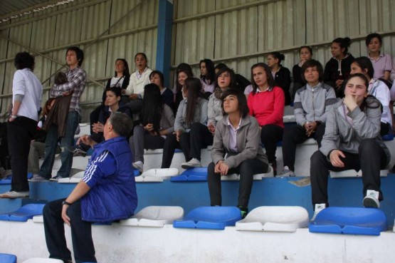 atasehir-belediye-bayan-futbol-konak