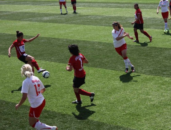 atasehir-belediye-bayan-futbol-konak