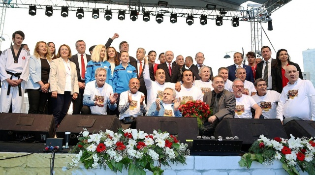 19 Mayıs Ataşehir'de Coşkuyla Kutlandı