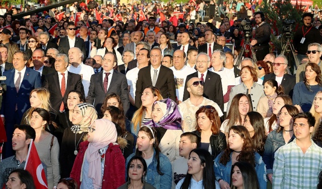 19 Mayıs Ataşehir'de Coşkuyla Kutlandı