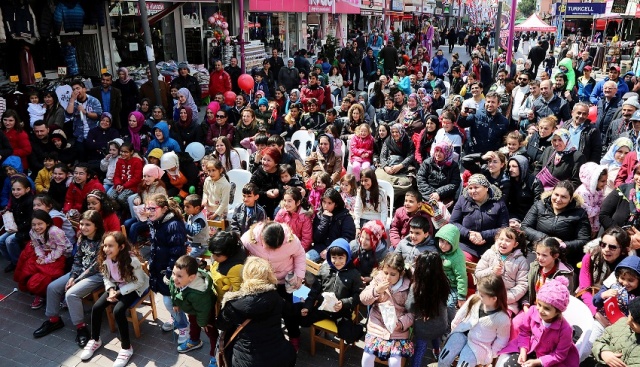 Ataşehir 23 Nisan Ulusal Egemenlik ve Çocuk Bayramı kutlamaları
