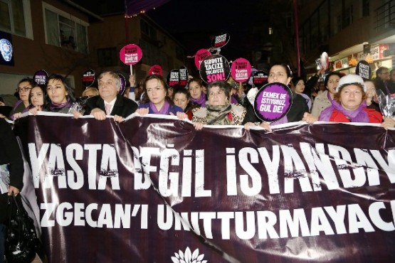 Kadınlar Ataşehir’de Hak ve Emekleri İçin Yürüdüler