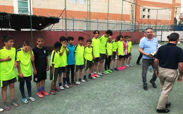 Ataşehir'de Şampiyon Kulüpler Kupalarını Aldı