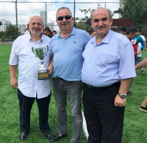 Ataşehir'de Şampiyon Kulüpler Kupalarını Aldı