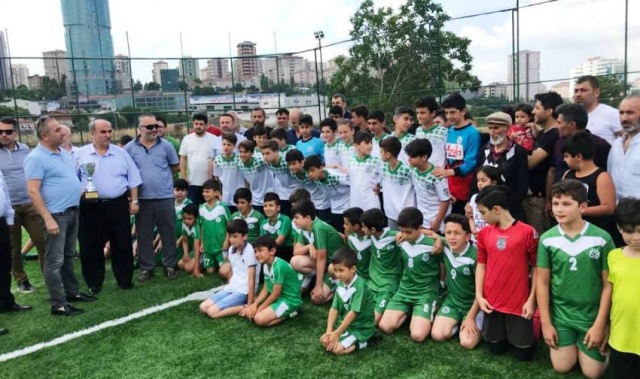 Ataşehir'de Şampiyon Kulüpler Kupalarını Aldı