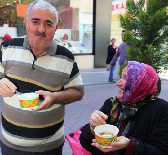 Ataşehir Belediyesi Aşure dağıtımı 2017