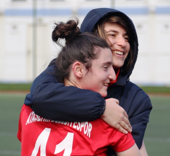 Ataşehir Bayan Futbol Takımı, Yenisahra Stadı