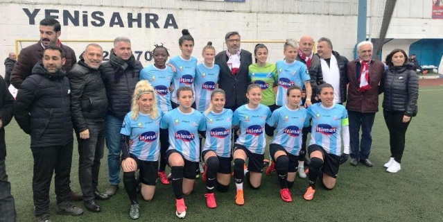 ATAŞEHİR BELEDİYESPOR KADIN FUTBOL TAKIMI ŞAMPİYON