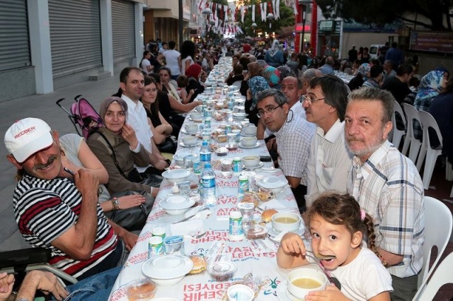 Ataşehir Belediyesi K. Bakkalköy Prestij Caddesi İftarı