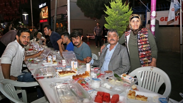 ATAŞEHİR’DE KADİR GECESİ'NE ÖZEL SAHUR YAPILDI