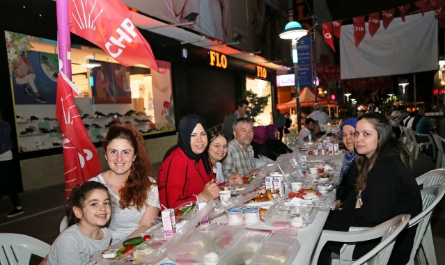 ATAŞEHİR’DE KADİR GECESİ'NE ÖZEL SAHUR YAPILDI