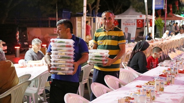 ATAŞEHİR’DE KADİR GECESİ'NE ÖZEL SAHUR YAPILDI