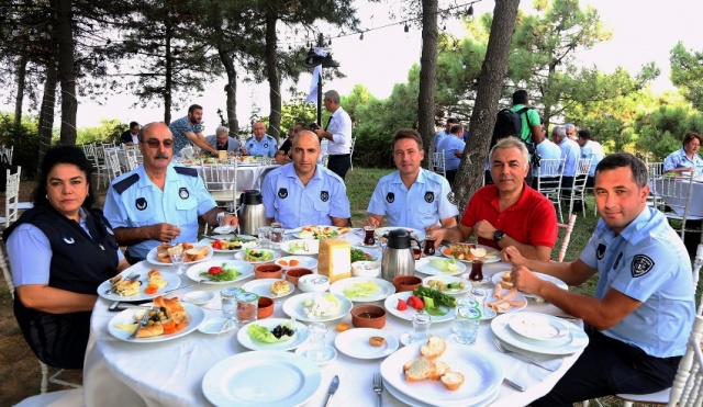 ATAŞEHİR'DE ZABITA HAFTASI ÇEŞİTLİ ETKİNLİKLERLE KUTLANIYOR