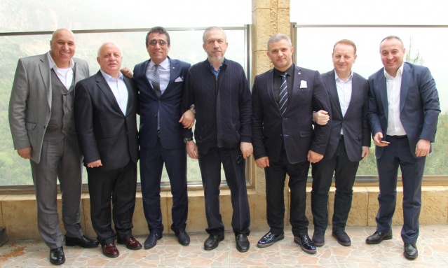 ATAŞEHİR BİRLİK PLATFORMU ZEYTİNDALI HAREKATINDA AFRİN YOLUNDA MEHMETÇİĞİMİZİN YANINDA
