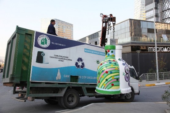 Cam Kumbaralar Ataşehir Sokaklarında