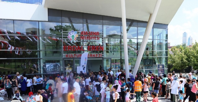 ATAŞEHİR'DE ÇOCUKLAR DOYASIYA EĞLENDİ