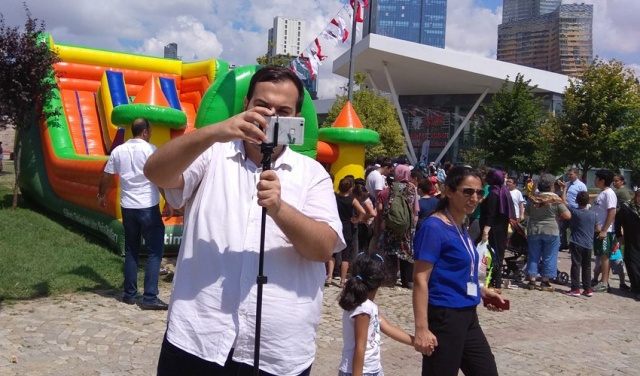 ATAŞEHİR'DE ÇOCUKLAR DOYASIYA EĞLENDİ