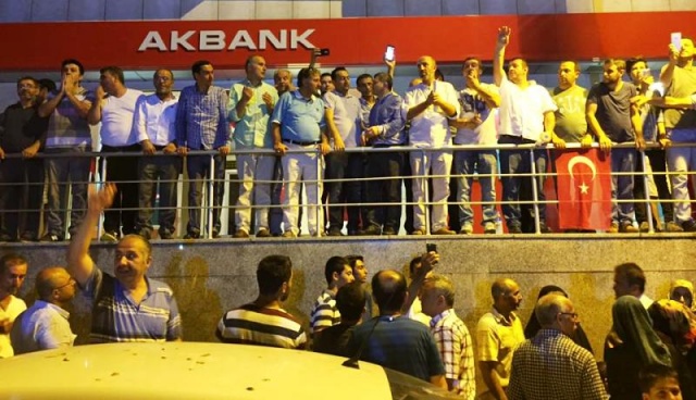 Ak Parti Ataşehir Demokrasi Nöbetinde 2016