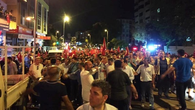 Ak Parti Ataşehir Demokrasi Nöbetinde 2016
