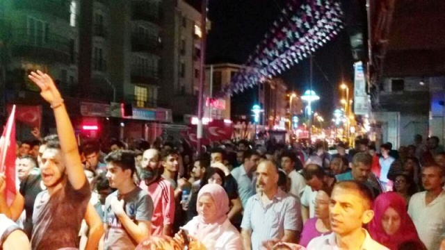 Ak Parti Ataşehir Demokrasi Nöbetinde 2016