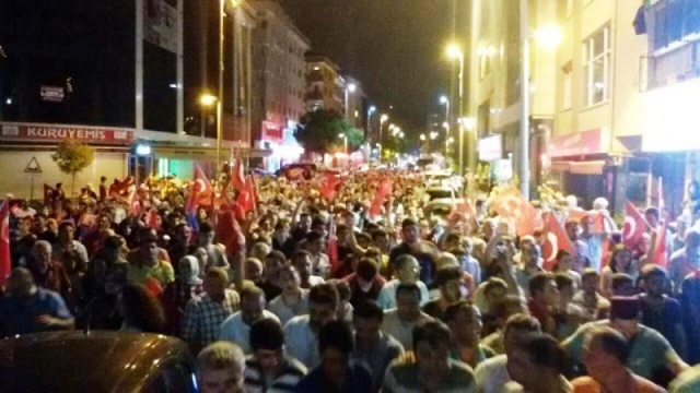 Ak Parti Ataşehir Demokrasi Nöbetinde 2016