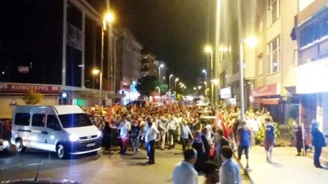 Ak Parti Ataşehir Demokrasi Nöbetinde 2016