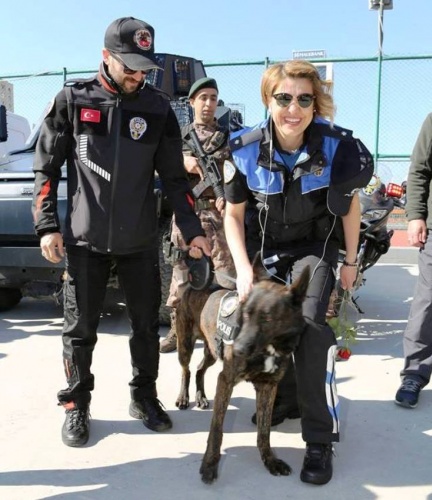 Polis Haftası Etkinliği, Ataşehir Emlak KonPolis Haftası Etkinliği, Ataşehir Emlak Konut Ortaokulu, 2017ut Ortaokulu, 2017