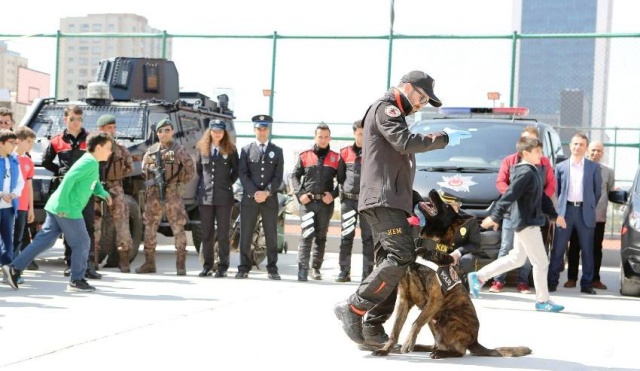 Polis Haftası Etkinliği, Ataşehir Emlak Konut Ortaokulu, 2017