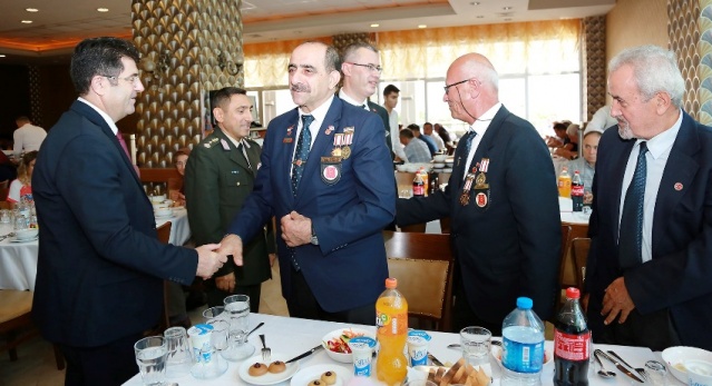 ATAŞEHİR’DE GAZİLER ANILDI