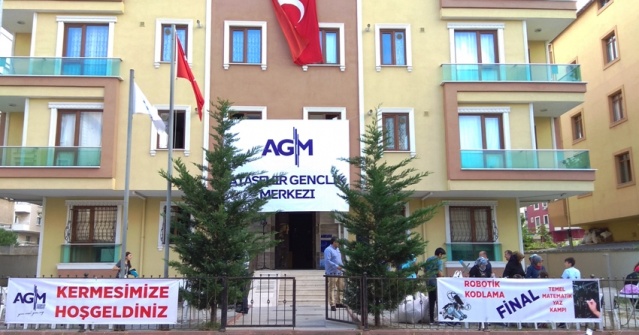 Ataşehir Gençlik Merkezi Robotik kodlama Sertifika Kermesi 2018