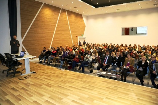 Ataşehirli Hayvanseverler için eğitim verildi