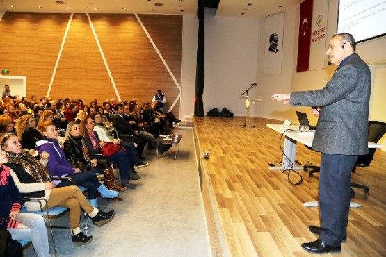 Ataşehirli Hayvanseverler için eğitim verildi