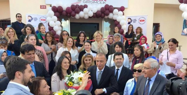 ATAŞEHİR'DE KADIN GÜCÜ AKAGİM’LE EKONOMİYE KAZANDIRILIYOR