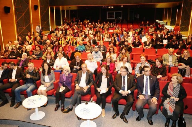 Ataşehir, Kadına Yönelik Şiddeti Protesto Etti