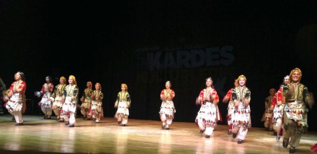 Ataşehir Kardeş Kültürler Festivali, Mustafa Saffet Kültür Merkezi, Yaren