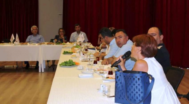 Ataşehir Kent Konseyi Muhtarlarla buluştu