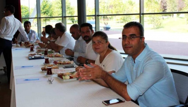 Ataşehir Kent Konseyi Muhtarlarla buluştu