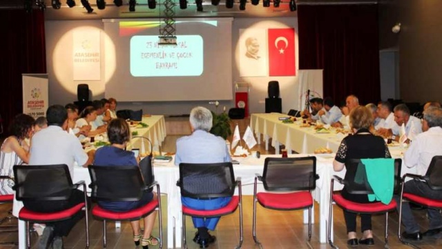 Ataşehir Kent Konseyi Muhtarlarla buluştu