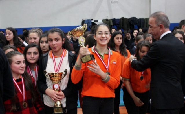 ATAŞEHİR'DE ÇOCUKLAR OYUN OYNADILAR, KAZANDILAR.